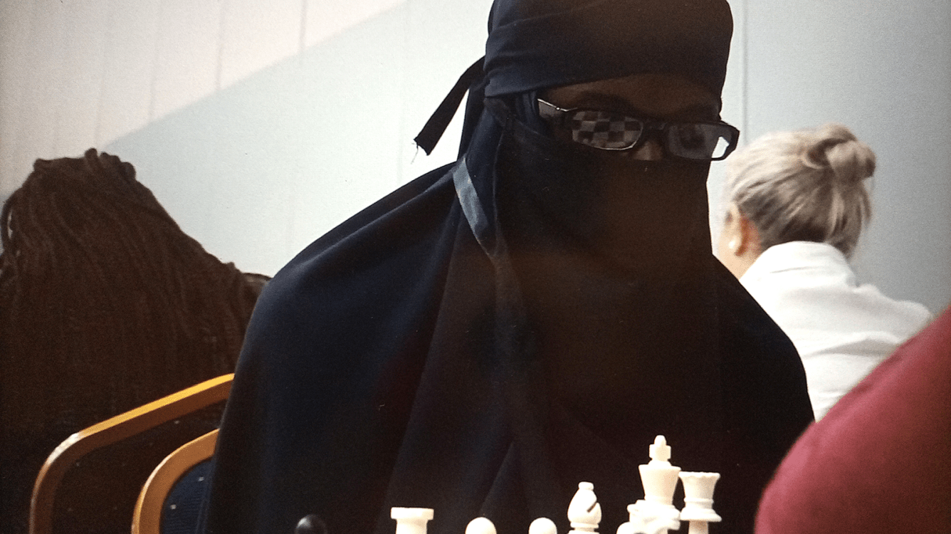 Male Chess Player Expelled For Pretending To Be Female